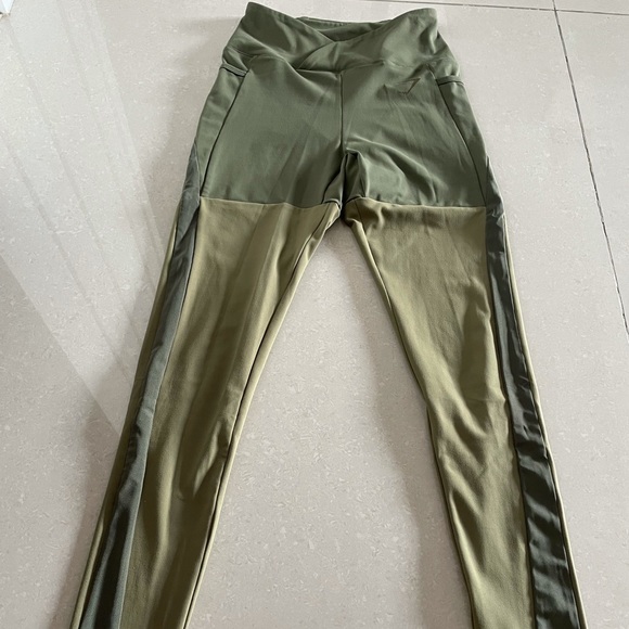 Nikki Blackketter Gymshark Dynamic Leggings Green - Picture 5 of 6